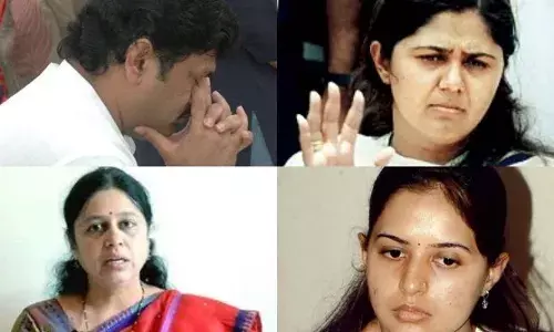 राजकारणात कोणाच्या अश्रूंची होणार फुले...?