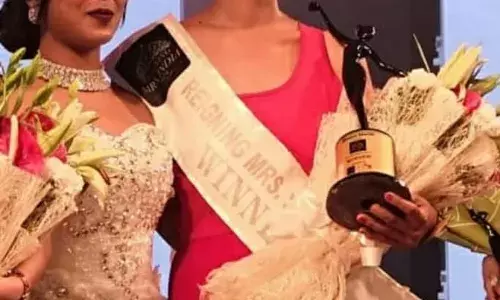 सहाय्यक पोलीस निरीक्षकाने पटकावला ‘रिनिंग मिसेस इंडिया’ पुरस्कार