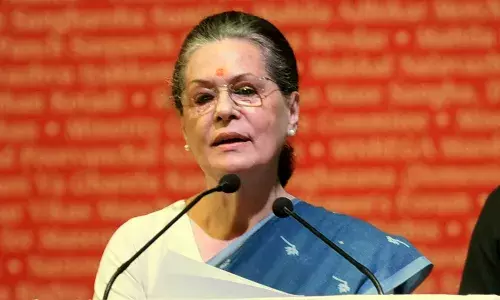 सोनिया गांधींची मोदी सरकारवर टीका आज देश की हालत, अंधेर नगरी चौपट राजा