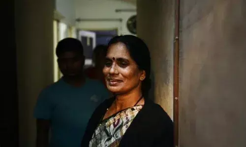 अखेर आरोपी फासावर निर्भयाच्या आईची प्रतिक्रिया... अखेर आरोपी फासावर निर्भयाच्या आईची प्रतिक्रिया...