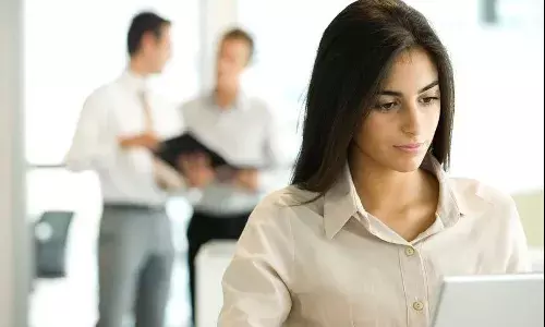 लैंगिक अत्याचाराची तक्रार कोण करू शकतं, काय आहे कायदा ? लैंगिक अत्याचाराची तक्रार कोण करू शकतं, काय आहे कायदा ?