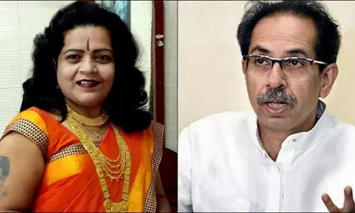 आमदारांना कर्जाची गरज काय?; स्मिता आष्टेकरांचा उद्धव ठाकरेंना सवाल..