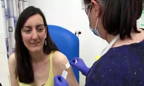 Fact Check: जगातील पहिली कोरोना लस चाचणी केलेल्या महिलेचा मृत्यू? Fact Check: जगातील पहिली कोरोना लस चाचणी केलेल्या महिलेचा मृत्यू?