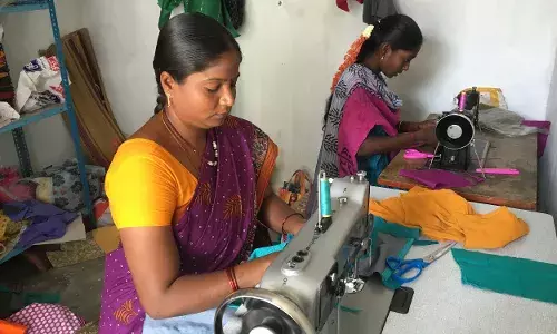 लॉकडाऊन आणि स्त्रियांचे रोजगार लॉकडाऊन आणि स्त्रियांचे रोजगार