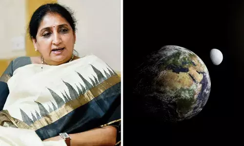 Earth Day : जगासाठी चिंतन केलं पाहिजे - सुनेत्रा पवार Earth Day : जगासाठी चिंतन केलं पाहिजे - सुनेत्रा पवार