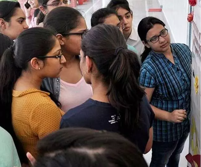 ICSE Result 2019 : मुंबईची जुही कजारिया देशात सर्वप्रथम