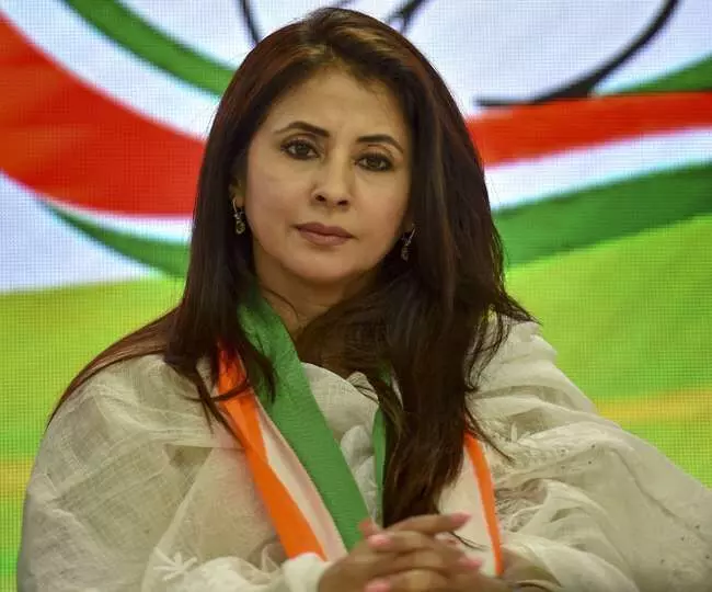 उर्मिला मातोंडकर यांनी दिला काँग्रेसला राजीनामा...