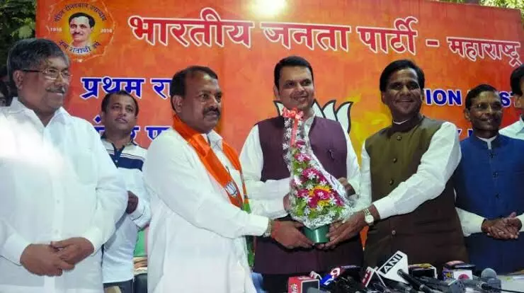 विठ्ठला कोणता झेंडा घेऊ हाती …..