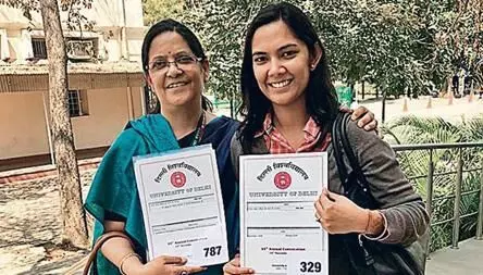 मायलेकी झाल्या एकाचवेळी डॉक्टरेट