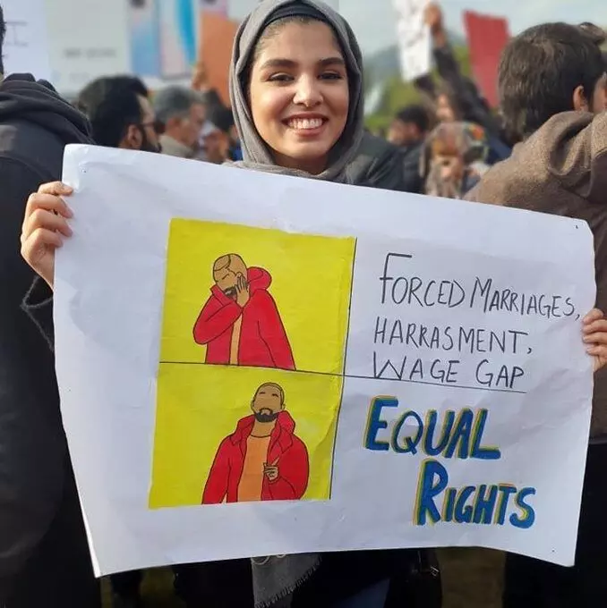 भारतानंतर पाकिस्तानातील महिलांचा ‘आझादी’ नारा कशासाठी… औरत मार्च !!