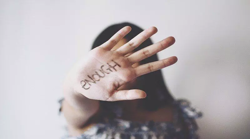 महिला हिंसा – दृष्टीकोन बदलण्याची गरज
