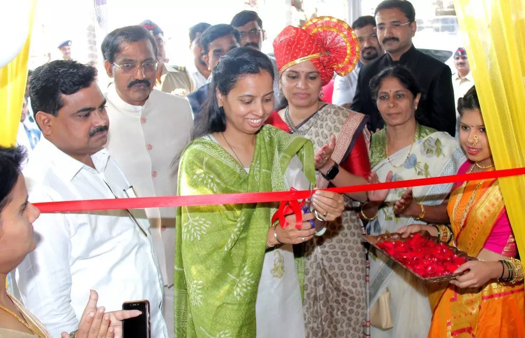 शिवभोजन योजनेला सुरुवात आदिती तटकरे यांच्याकडून उद्धाटन