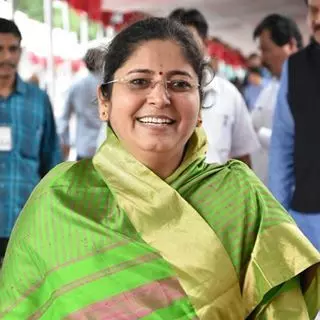 ‘शेतकऱ्यांचं मरण हेच सरकारचं धोरण’- दिपीका चव्हाण